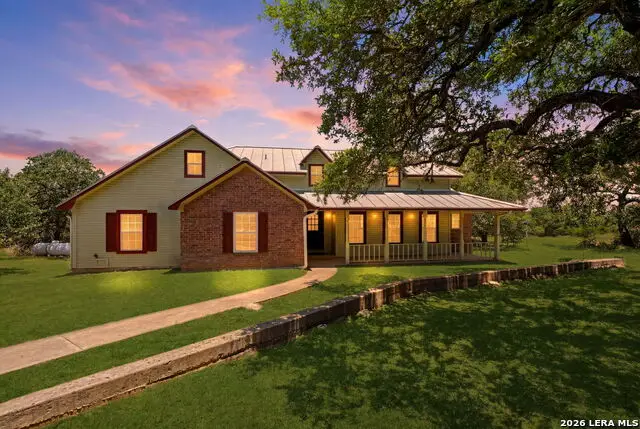 371 Twin Canyon Dr, Boerne, TX 78006 - #1