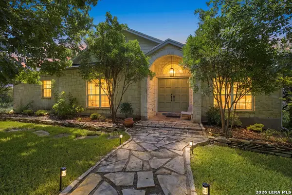 9846 Cash Mountain Rd, Helotes, TX 78023