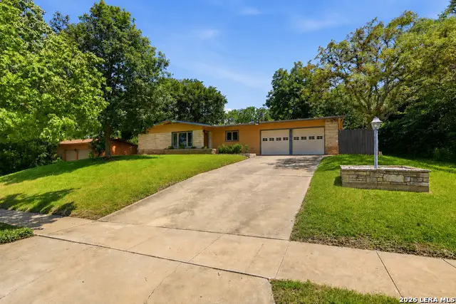 246 W Glenview Dr, San Antonio, TX 78228 - #3