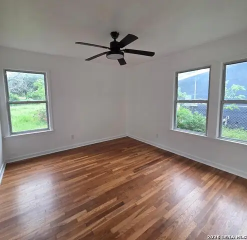 647 Kashmuir Pl, San Antonio, TX 78223 - #2