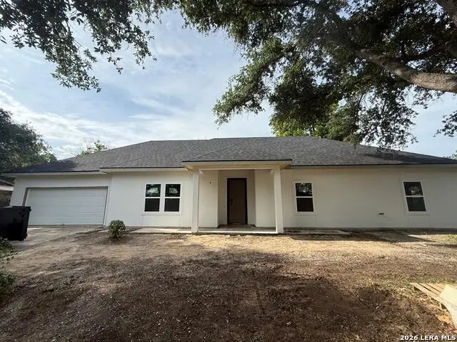 421 Faircrest Dr, Windcrest, TX 78239 - #3