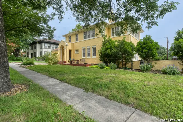 141 E Magnolia Ave, San Antonio, TX 78212 - #2