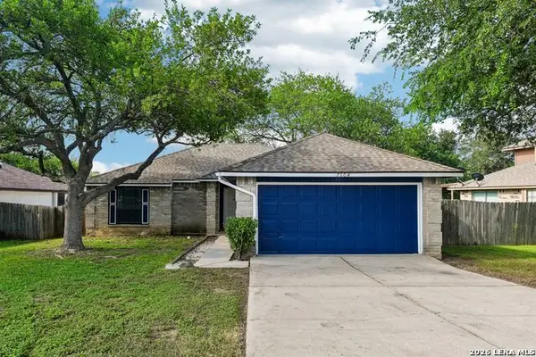 7604 Forest Moon, Live Oak, TX 78233