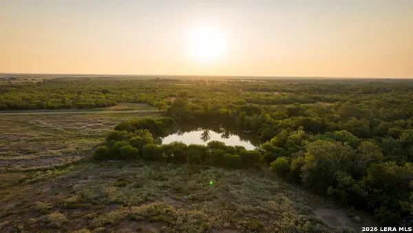 9611 Wilke Rd, Kingsbury, TX 78638