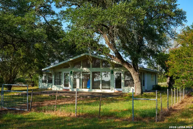 9611 Wilke Rd, Kingsbury, TX 78638 - #2