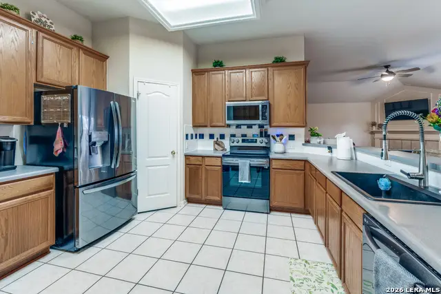 1325 Black Oak Dr, Schertz, TX 78154 - #3