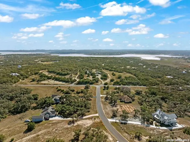 901 Cedar Rise Dr, Canyon Lake, TX 78133 - #1