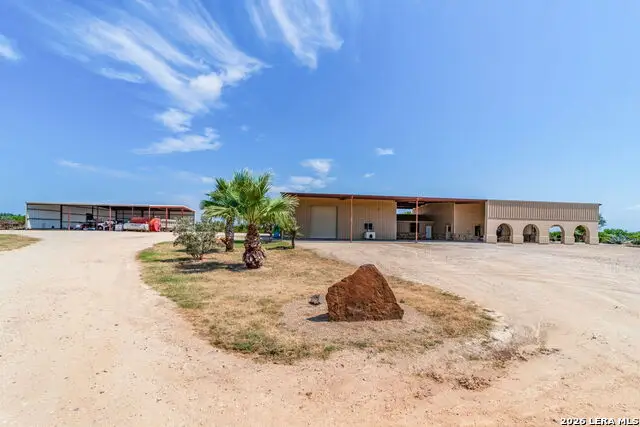 548 Franklin Ln, Yancey, TX 78886 - #1