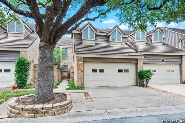 4509 Smokey Wood Ln, San Antonio, TX 78249