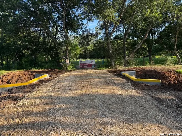 304 County Road 6611, Devine, TX 78016 - #2