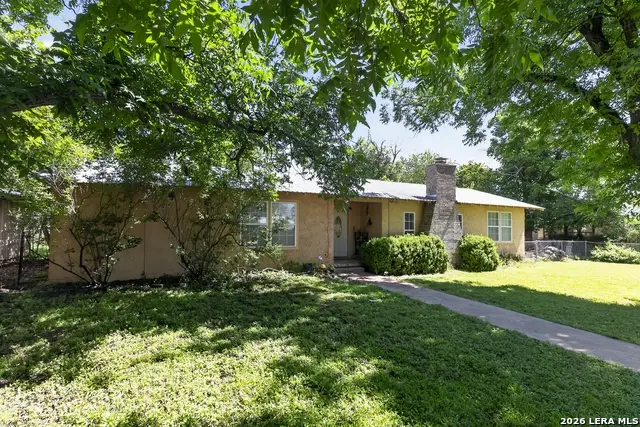 210 W Redbud St, Junction, TX 76849 - #2