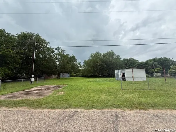 1654 Roadside Dr, Canyon Lake, TX 78133