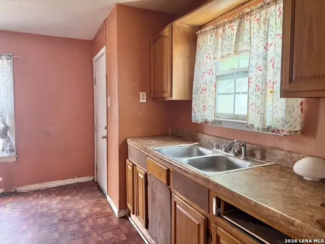 219 Lyric St, San Antonio, TX 78223 - #3