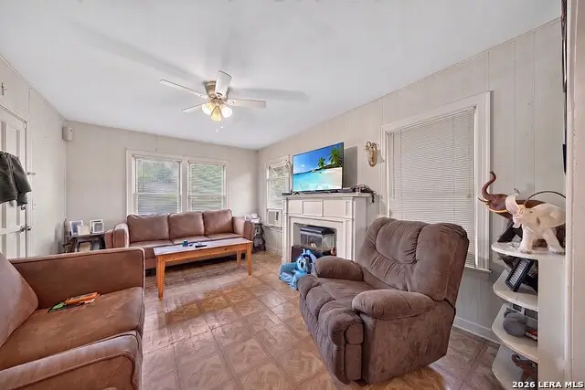 1517 W Hollywood, San Antonio, TX 78201 - #3