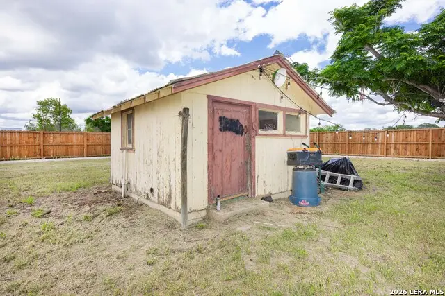 523B Rossville, Devine, TX 78016 - #3
