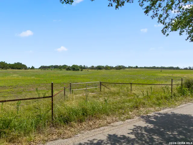 151 Lower Dietert Rd, Comfort, TX 78013 - #1