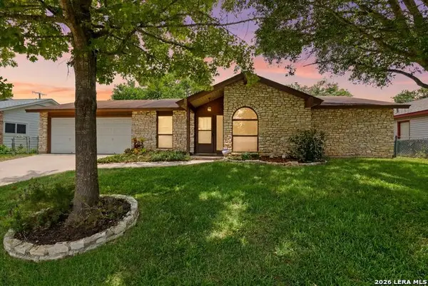 7829 Village Oak Dr, Live Oak, TX 78233