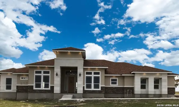 112 Estates Dr, La Vernia, TX 78121