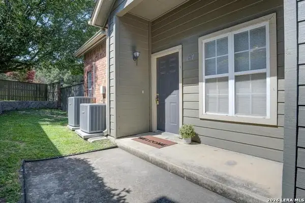 157 Chapel Hill Cir #157, San Antonio, TX 78240