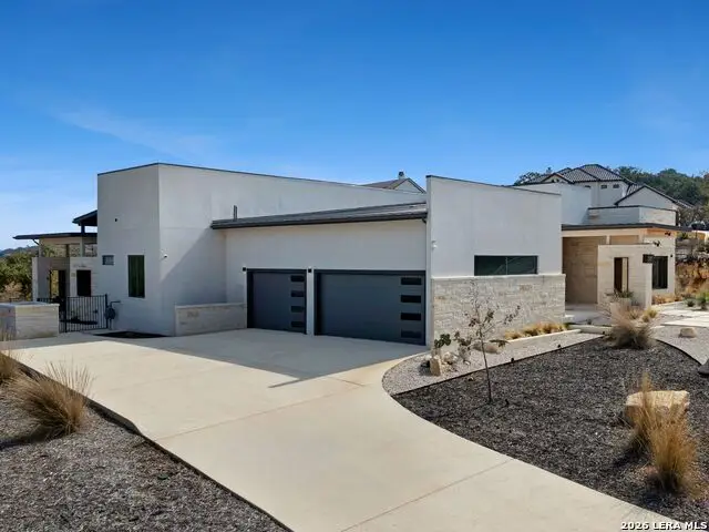 24108 Tres Arroyos, San Antonio, TX 78255 - #2
