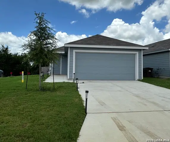 3735 Moon Hill, Marion, TX 78132