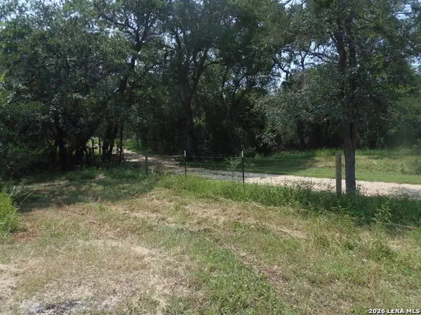 90 Romberg Road, Dale, TX 78616