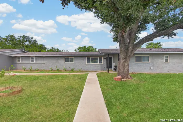 203 & 209 Greenlawn, Pleasanton, TX 78064 - #2