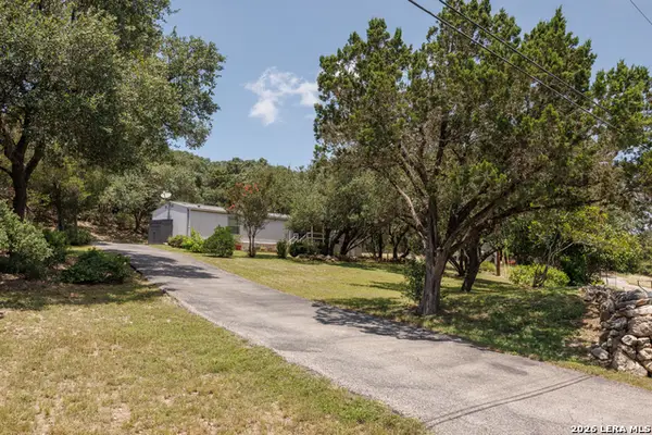 180 Ceniso Cir, Spring Branch, TX 78070