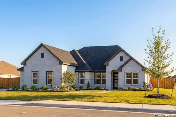 106 Poe Parkway, Castroville, TX 78009
