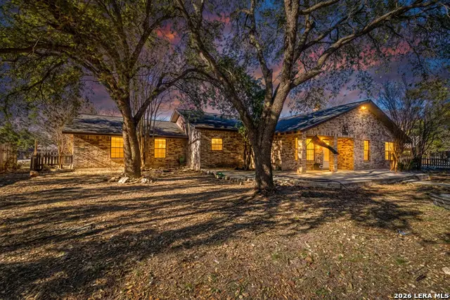 620 Cenizo Blvd, Uvalde, TX 78801 - #2