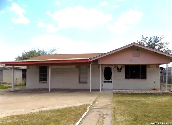 1924 Hoover St, Eagle Pass, TX 78852