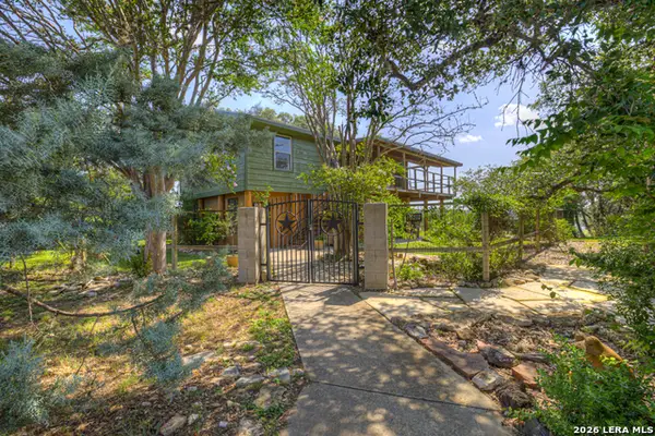 785 Park Shores, Canyon Lake, TX 78133