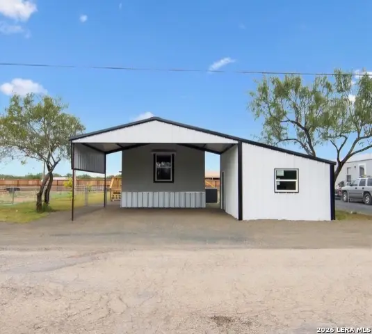 1824 Uvalde Estates Dr, Uvalde, TX 78801 - #1