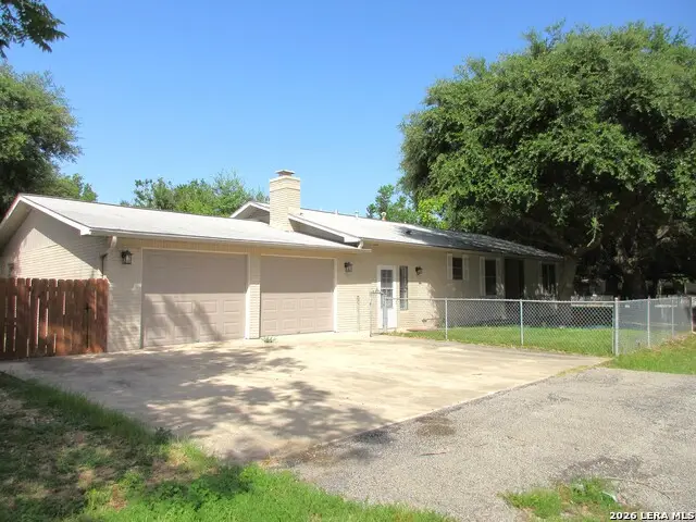 1001 Naples St, Castroville, TX 78009 - #1