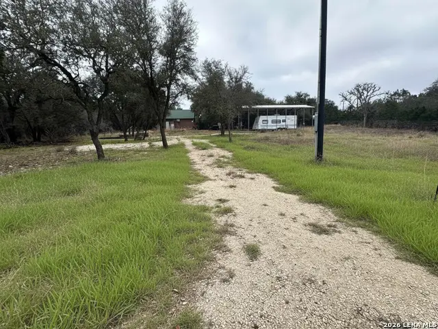 557 Squirrel Bnd, Uvalde, TX 78801 - #3