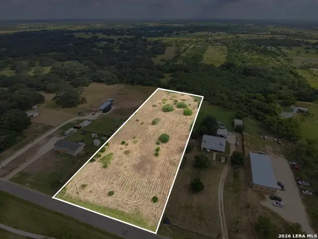 585 County Road 768, Devine, TX 78016 - #2