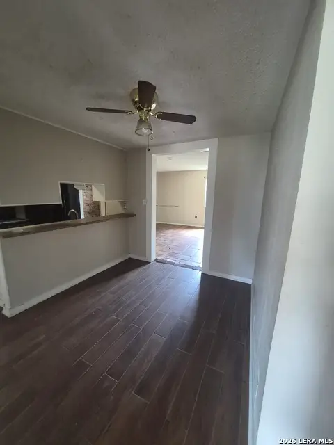 2406 Roseville St, San Antonio, TX 78219 - #3