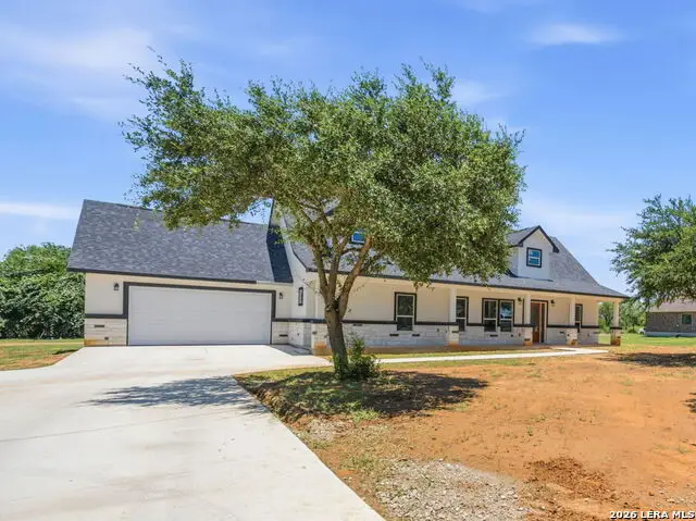117 W Short Meadow Dr, Lytle, TX 78052 - #3