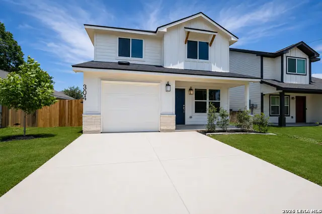 304 W Martindale St, Seguin, TX 78155 - #1