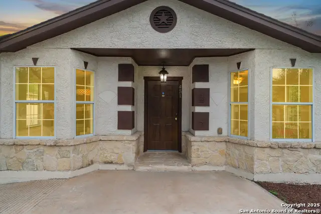 451 N San Joaquin Ave, San Antonio, TX 78228 - #1