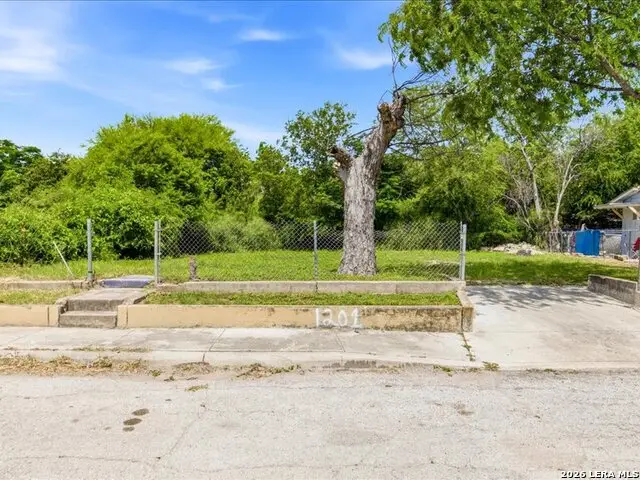 1201 S Comal, San Antonio, TX 78207 - #2