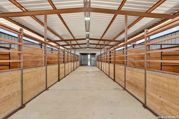 3450 Fm 1922, Floresville, TX 78114