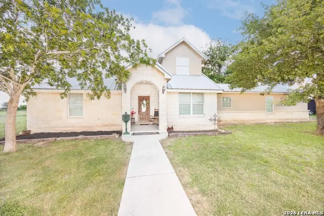 1466 County Road 456, Hondo, TX 78861 - #1