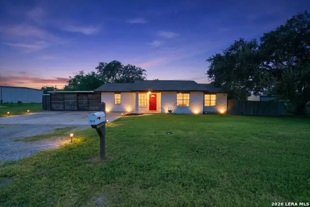 1314 Mark St, George West, TX 78022 - #1