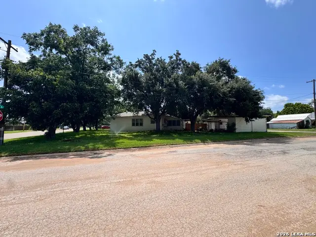 604 E Rio Grande, Pearsall, TX 78061 - #3