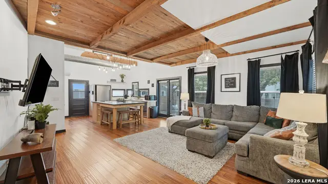 321 E Mistletoe, San Antonio, TX 78212 - #2