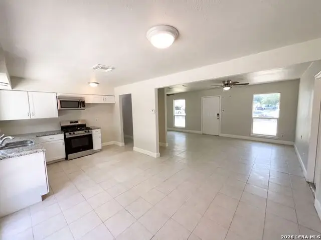 7303 Havenbrook Dr, San Antonio, TX 78227 - #2