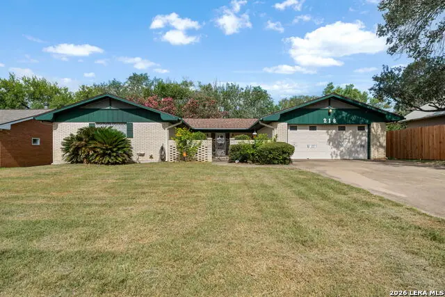 218 Lantana Ln, Pleasanton, TX 78064 - #1