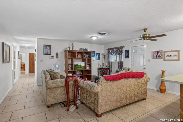 218 Lantana Ln, Pleasanton, TX 78064 - #2