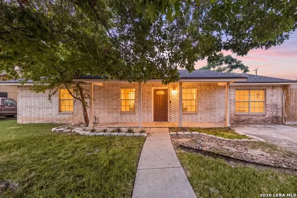 241 Glenbrook Dr, New Braunfels, TX 78130